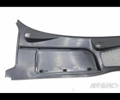 GRIGLIA GOCCIOLATOIO ANT. AUDI A4 Berlina (8W2) 8W - 14