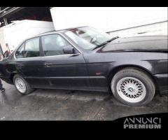 Bmw serie 5 520i E34 anno 1990 per ricambi (2a)