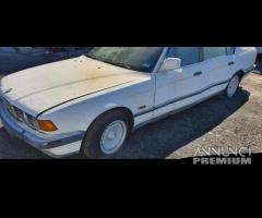 BMW serie 750 iL V12 modello E32 per ricambi (2a)