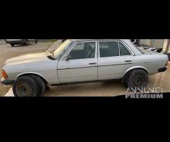 Mercedes 240D W123 per ricambi (2a)