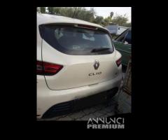 Renault Clio IV 1.5 dci anno 2017 per ricambi (2a)