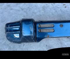 Paraurti anteriore blu Hyundai Galloper 1999