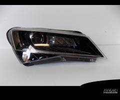 Skoda SuperB 3 Faro Xenon LED destro - 6378