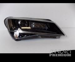 Skoda SuperB 3 Faro Xenon LED destro - 6378