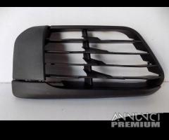 BMW X1 F48/F49 GRIGLIA PARAURTI SINISTRA APERTA -