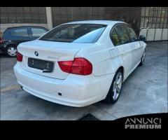 Ricambi BMW 320d berlina 2009 bianca 2.0 diesel