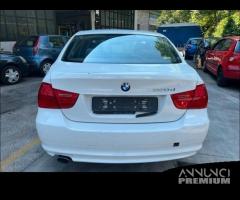 Ricambi BMW 320d berlina 2009 bianca 2.0 diesel