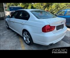 Ricambi BMW 320d berlina 2009 bianca 2.0 diesel