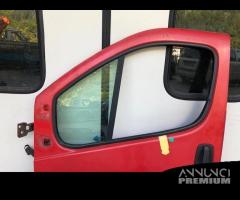 Porta anteriore sinistra Renault Trafic anno 2007