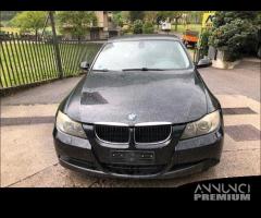 Ricambi BMW 320D berlina anno 2007 nera 1995cc TD