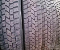 4 gomme usate per autocarro 275 70 22.5 KUMO