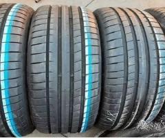 4 gomme usate doppie misure 325 30 23