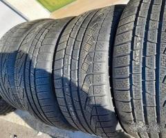 4 gomme invernali 275 30 20 e 245 35 20 Pirelli