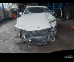 Ricambi BMW Serie 1 bianca 120d 2008 2000cc TD