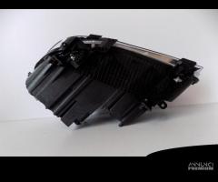 BMW X5 F15 / X6 F16 FARO LED ADAPTIVE R - 10940 - 6