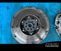 Kit volano frizione Nissan Navara 2005 2500cc TD