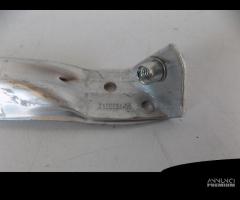 BMW 5 F10 / 11 SUPPORTO SU TRAVE / STAFFA - DESTRA - 2