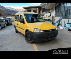 Ricambi Opel Combo 2008 giallo vetrato