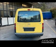 Ricambi Opel Combo 2008 giallo vetrato - 6