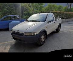 Ricambi Fiat Strada 2000 bianco