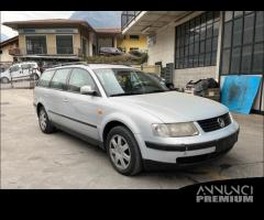 Ricambi Volkswagen Passat 1998 SW grigio chiaro - 3