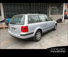 Ricambi Volkswagen Passat 1998 SW grigio chiaro - 5