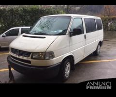 Ricambi Volkswagen Caravelle 2002 bianco