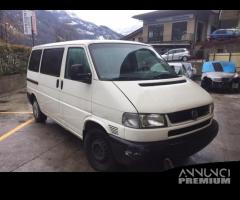 Ricambi Volkswagen Caravelle 2002 bianco