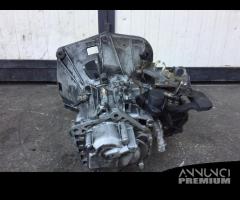 Cambio Alfa Romeo 156 2001 1600cc benzina AR32104