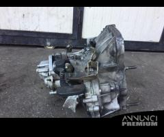 Cambio Alfa Romeo 156 2001 1600cc benzina AR32104