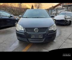 Ricambi Volkswagen Polo 2008 5 porte grigia e blu - 8