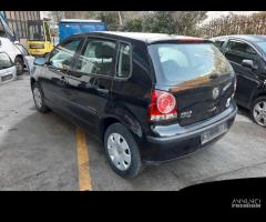 Ricambi Volkswagen Polo 2008 5 porte grigia e blu - 11