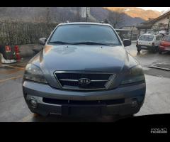 Ricambi Kia Sorento 4x4 2006 2500cc TD D4CB grigia