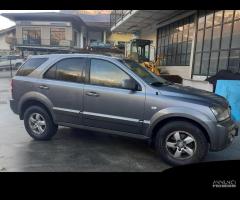 Ricambi Kia Sorento 4x4 2006 2500cc TD D4CB grigia