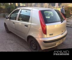 Ricambi Fiat Punto 2 serie 5 porte colori vari