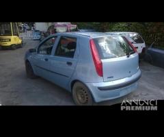 Ricambi Fiat Punto 2 serie 5 porte colori vari - 6