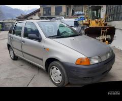 Ricambi Fiat Punto 1 serie 3 e 5 porte colori vari