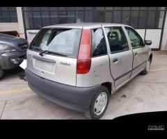 Ricambi Fiat Punto 1 serie 3 e 5 porte colori vari