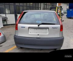 Ricambi Fiat Punto 1 serie 3 e 5 porte colori vari