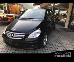 Ricambi Mercedes Classe B 180 2006 nera