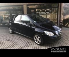 Ricambi Mercedes Classe B 180 2006 nera