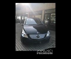 Ricambi Mercedes Classe B 180 2006 nera