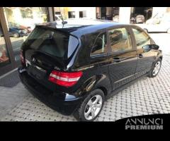 Ricambi Mercedes Classe B 180 2006 nera