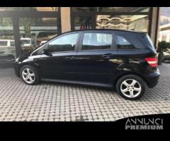 Ricambi Mercedes Classe B 180 2006 nera - 7