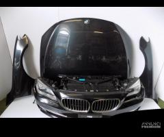 BMW 7 F01 02 Fari anteriori e cofano anteriore Par - 1