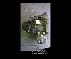 Cambio Alfa 156 2001 1900cc TD AR37101