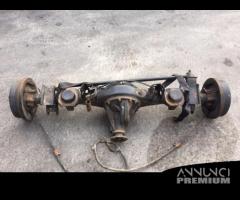 Ponte posteriore Nissan Terrano da 95 2700cc TD