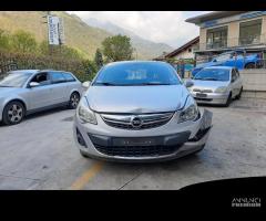 Ricambi Opel Corsa 2012 5 porte grigia 1200cc benz