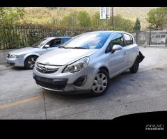 Ricambi Opel Corsa 2012 5 porte grigia 1200cc benz