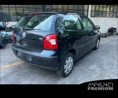 Ricambi VW Polo 2003 5 porte e 3 porte vari colori - 17